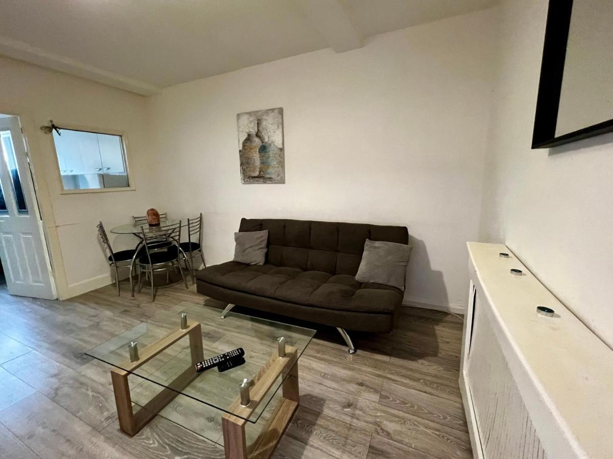 Lovely 2 Bedroom Apartment - Edinburgh City Centre エクステリア 写真