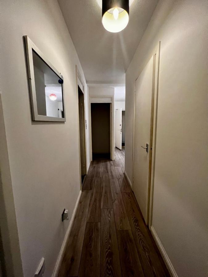 Lovely 2 Bedroom Apartment - Edinburgh City Centre エクステリア 写真
