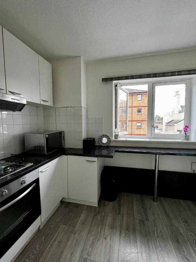 Lovely 2 Bedroom Apartment - Edinburgh City Centre エクステリア 写真