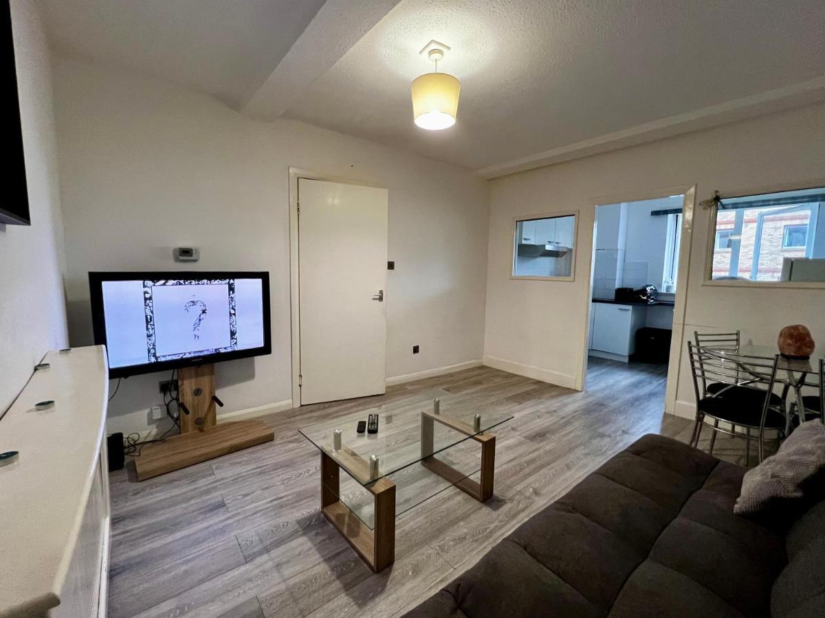 Lovely 2 Bedroom Apartment - Edinburgh City Centre エクステリア 写真